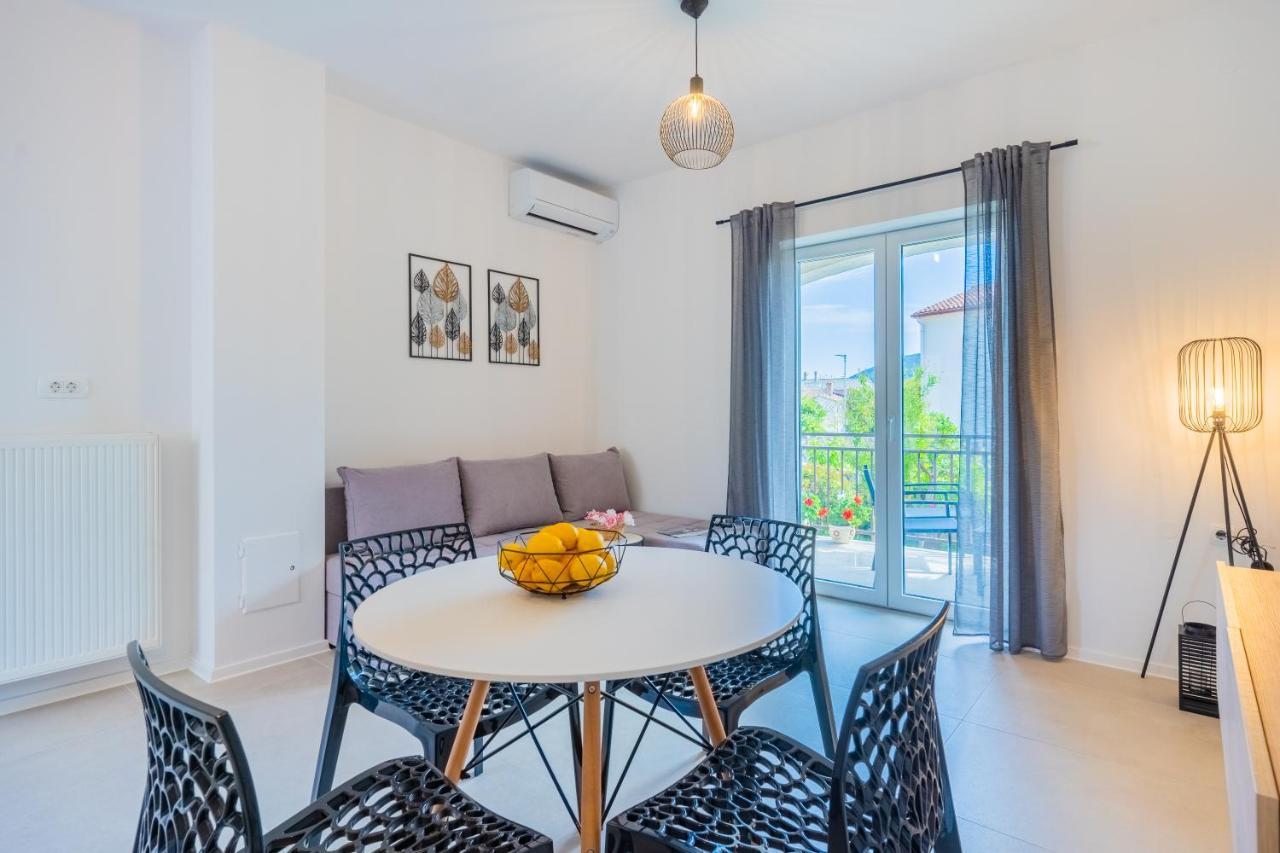 Apartments Ivanka Крес Екстериор снимка