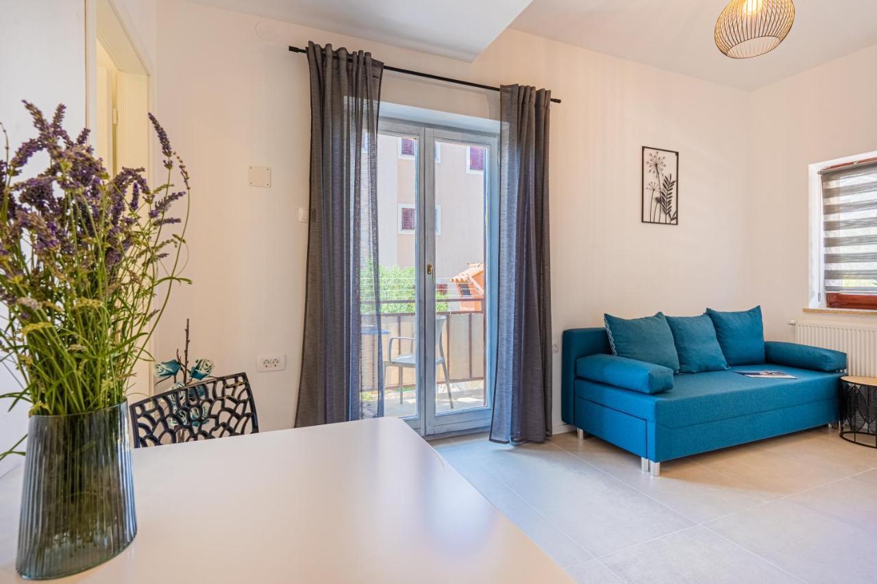 Apartments Ivanka Крес Екстериор снимка